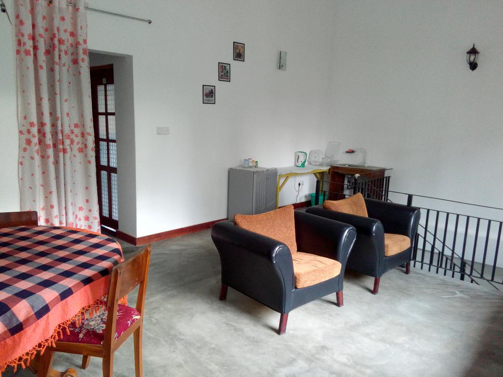 Chelli Homestay Negombo Ngoại thất bức ảnh