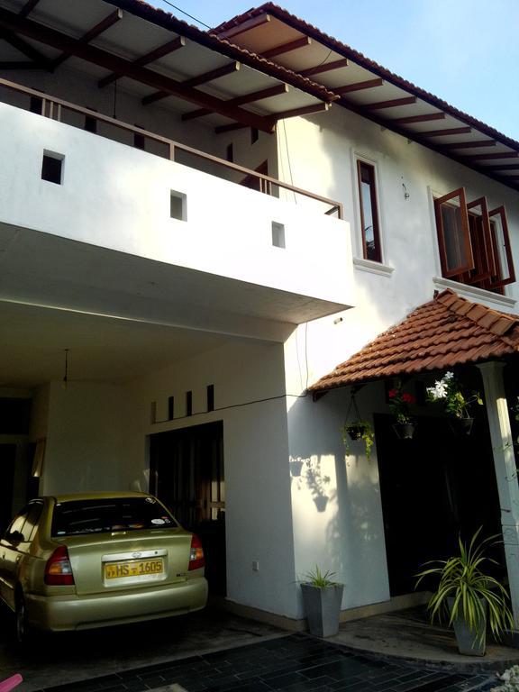 Chelli Homestay Negombo Ngoại thất bức ảnh