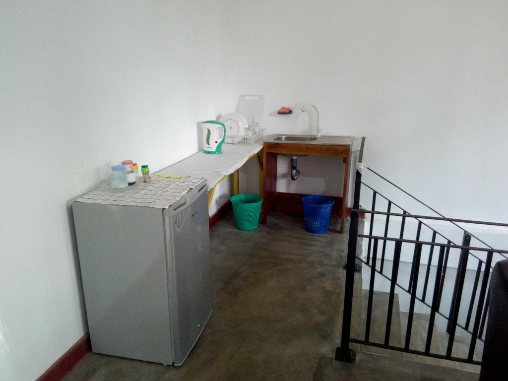 Chelli Homestay Negombo Ngoại thất bức ảnh
