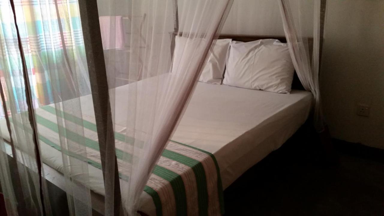 Chelli Homestay Negombo Ngoại thất bức ảnh